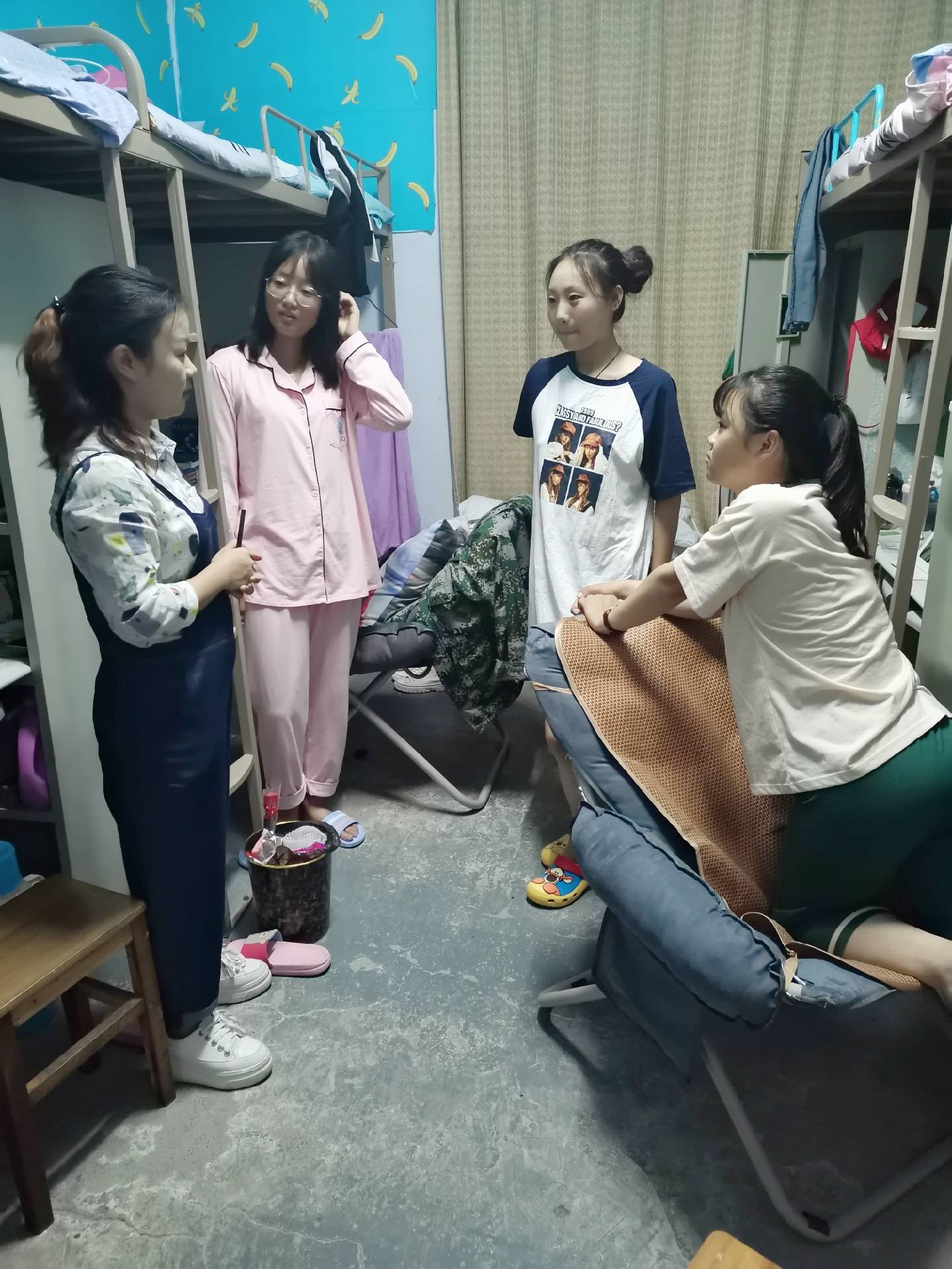 说明: C:\Users\梁书荣\Desktop\外国语行政\宣传处\外国语新闻\20190926 学生宿舍检查\QQ图片20190926105714.jpg
