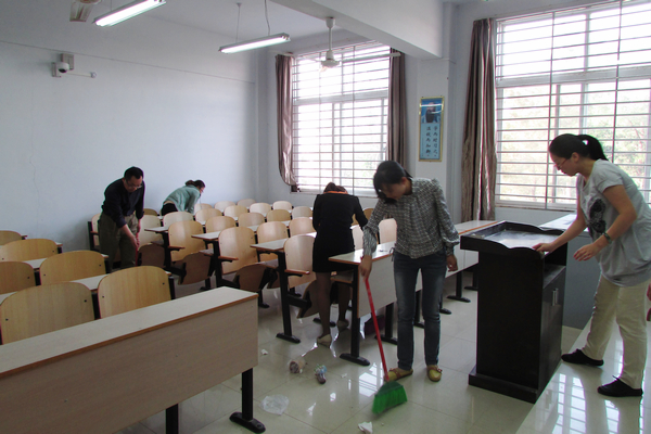 外语系喜迎10周年院庆—文明责任区，有我在行动