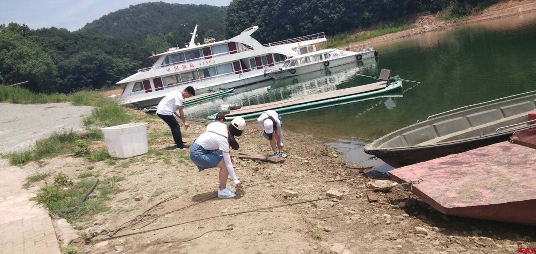 必威西汉姆联暑期“三下乡”:“环动我心,让母亲河常清”,我们在行动!